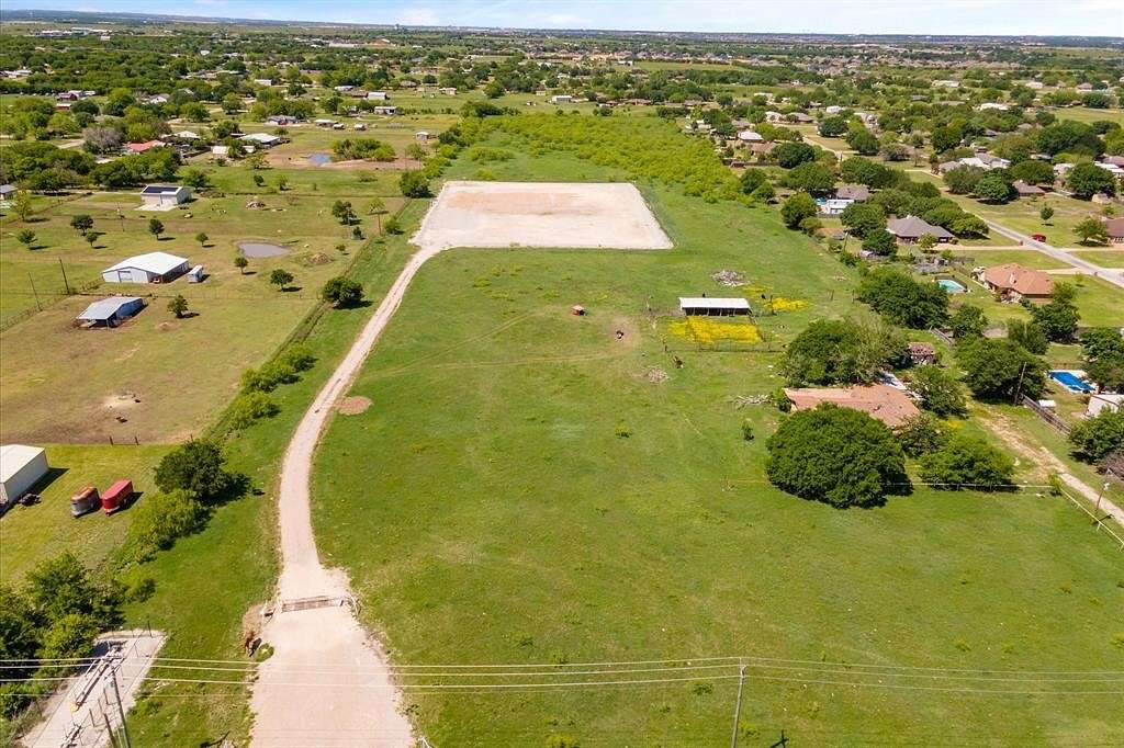 20 Acres of Improved Agricultural Land for Sale in Crowley, Texas