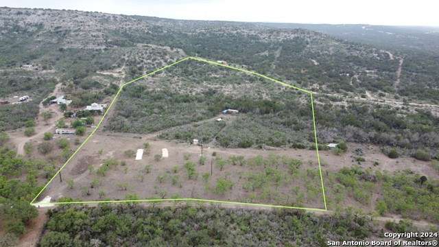 15.2 Acres of Land for Sale in Uvalde, Texas