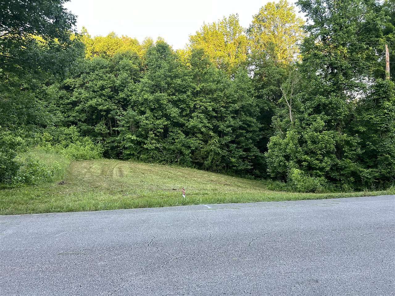 0.97 Acres of Residential Land for Sale in Morgantown, Kentucky
