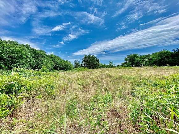 5.945 Acres of Residential Land for Sale in Sumner, Texas