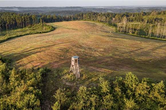 980 Acres of Land with Home for Sale in Chunky, Mississippi