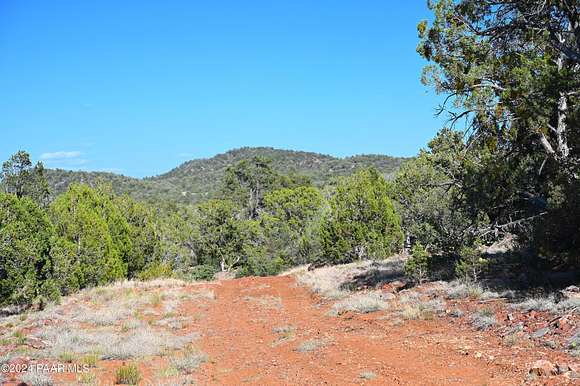 2.18 Acres of Residential Land for Sale in Seligman, Arizona