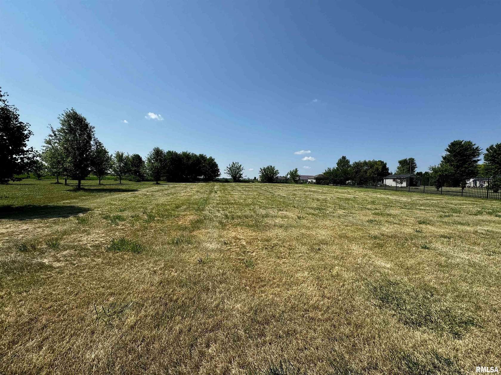 0.33 Acres of Residential Land for Sale in Macomb, Illinois