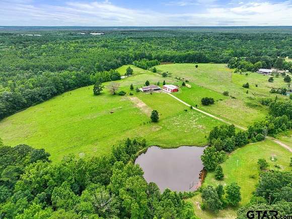 20.961 Acres of Agricultural Land with Home for Sale in Mineola, Texas