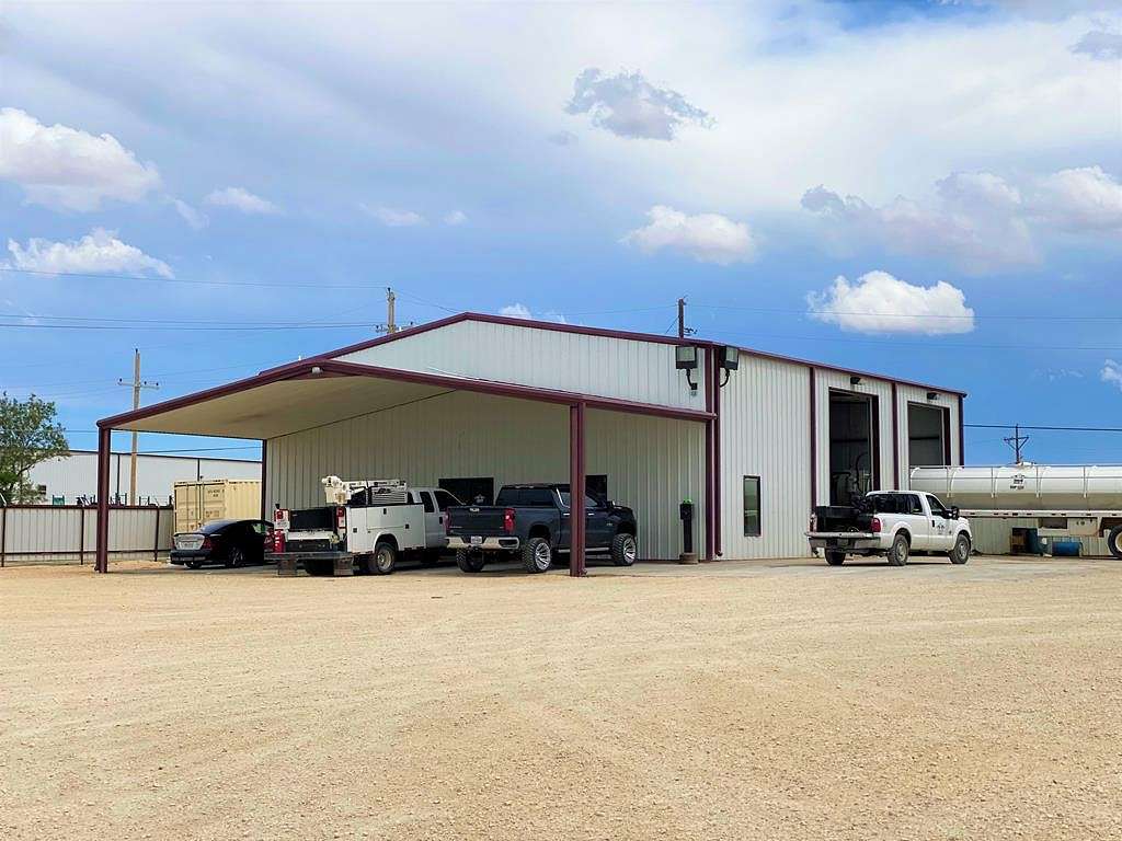 5.6 Acres of Improved Commercial Land for Sale in Fort Stockton, Texas