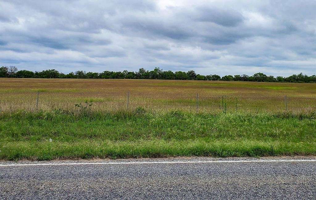 17 Acres of Land for Sale in Beeville, Texas