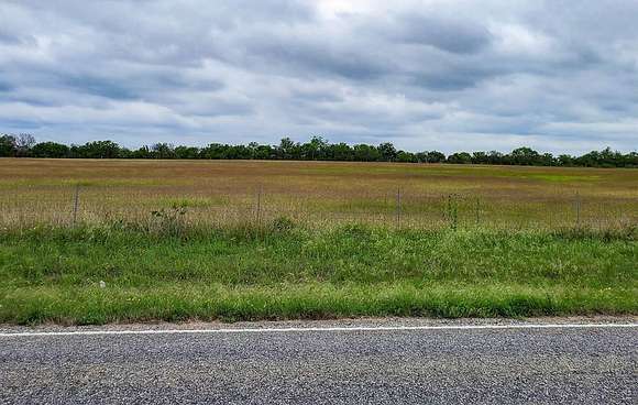17 Acres of Land for Sale in Beeville, Texas