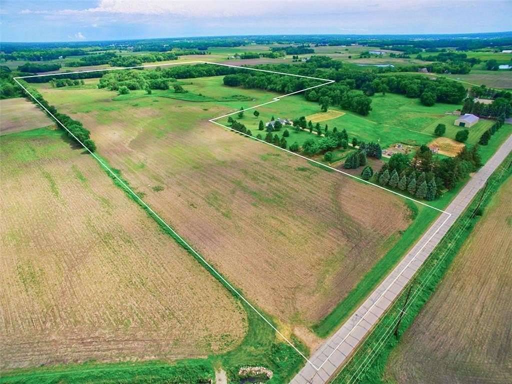 61.84 Acres of Agricultural Land for Sale in Buffalo, Minnesota