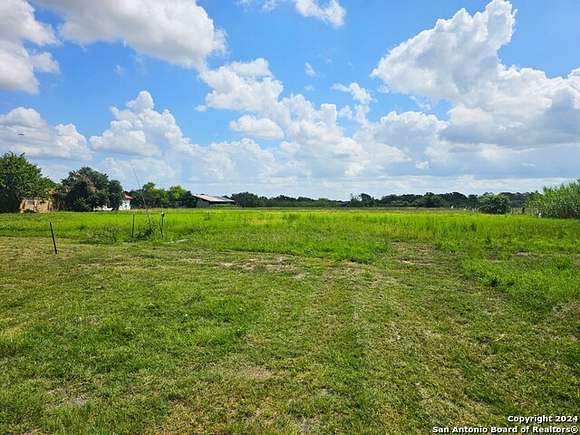 1.18 Acres of Residential Land for Sale in Kingsbury, Texas