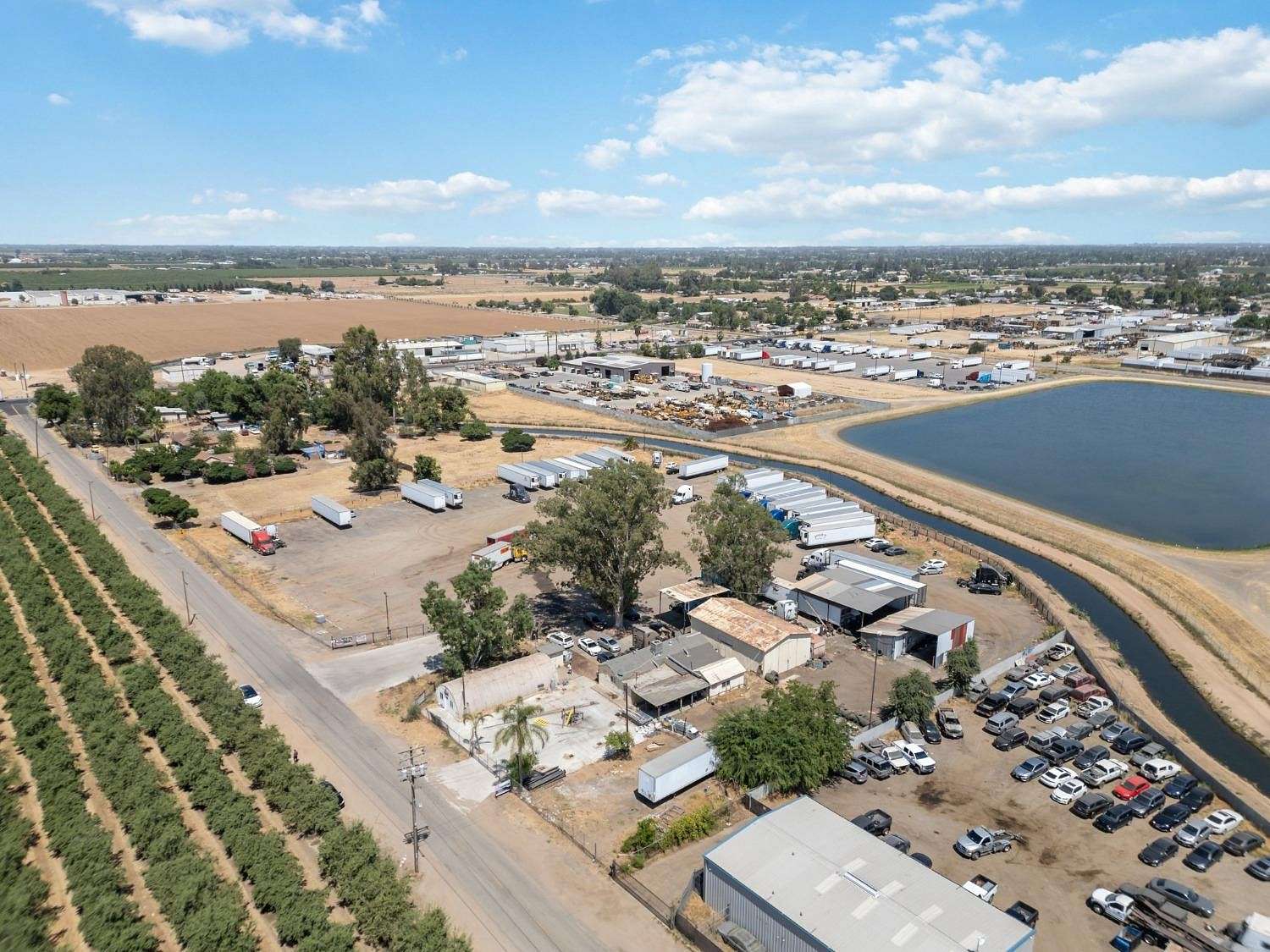 4.61 Acres of Improved Commercial Land for Sale in Fresno, California