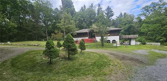 6.36 Acres of Residential Land with Home for Sale in Garrison, New York