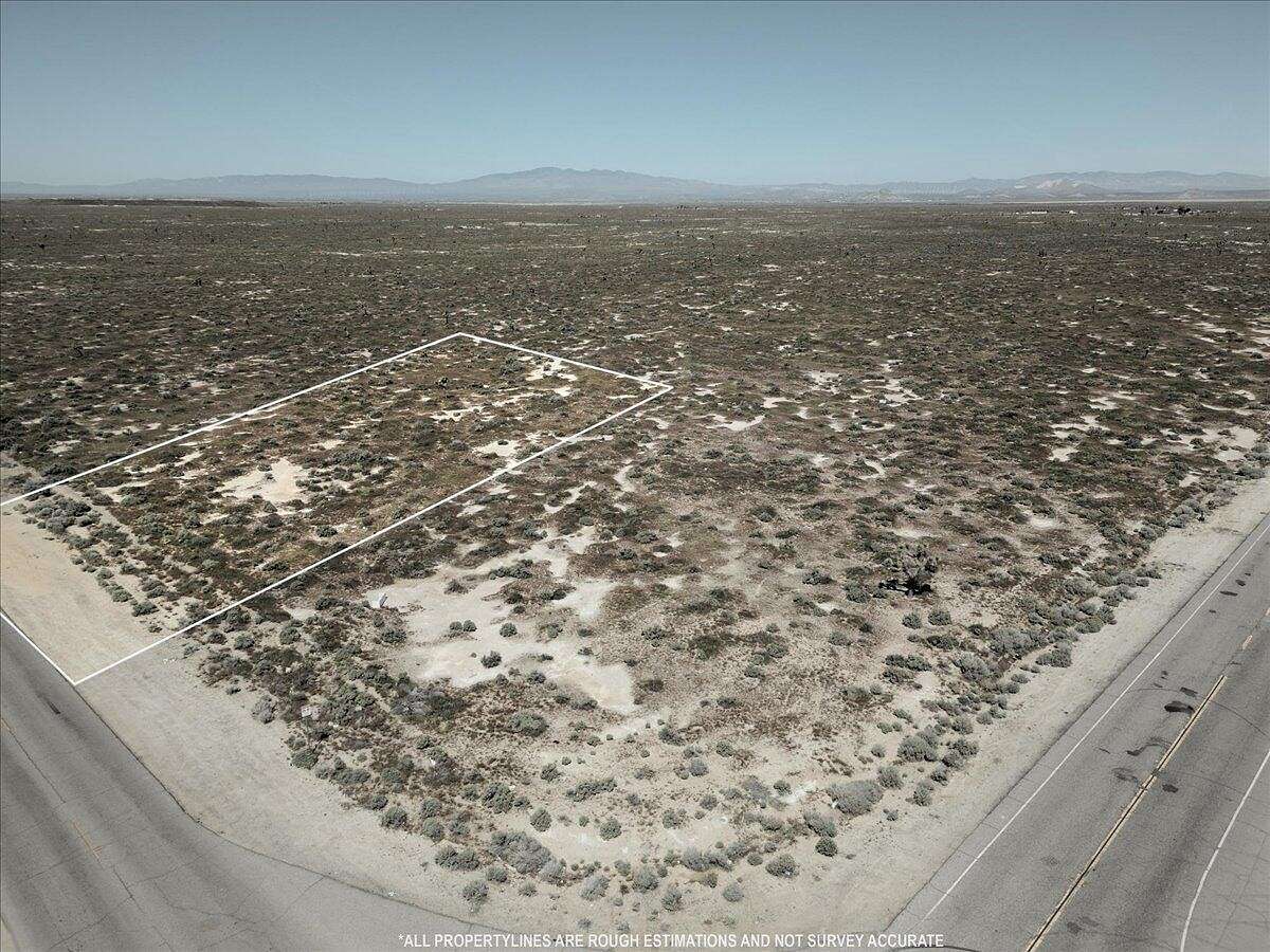 10.128 Acres of Land for Sale in Lancaster, California
