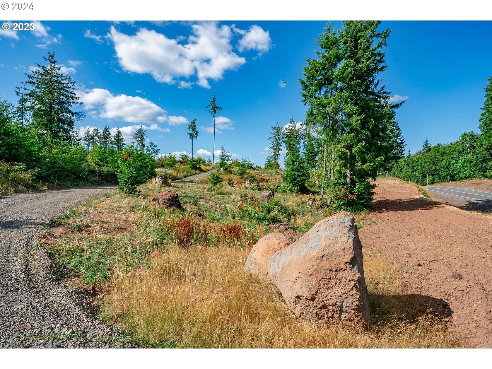 2 Acres of Residential Land for Sale in Castle Rock, Washington