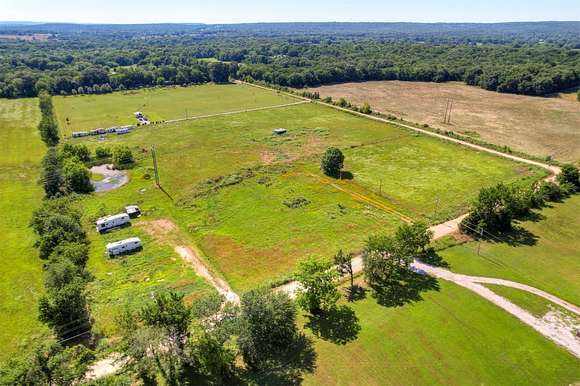 10 Acres of Land for Sale in Webbers Falls, Oklahoma