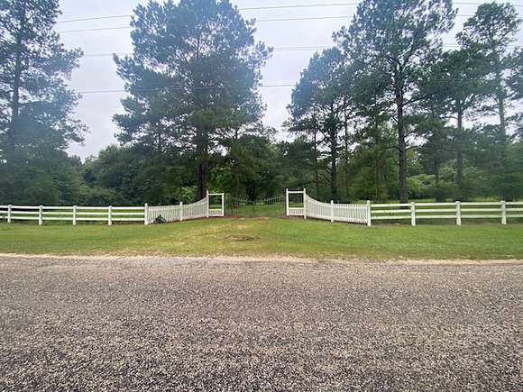 192 Acres of Recreational Land & Farm for Sale in Tylertown, Mississippi