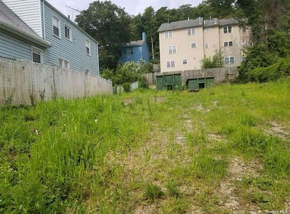 0.11 Acres of Land for Sale in Staten Island, New York