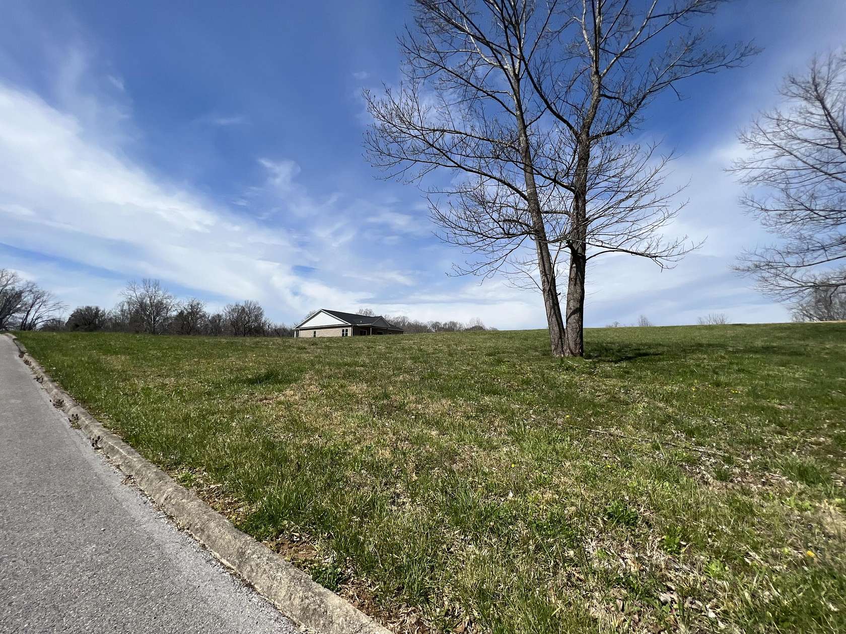 1.25 Acres of Residential Land for Sale in Somerset, Kentucky