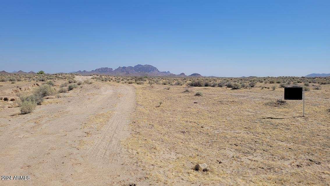 39.99 Acres of Land for Sale in Tonopah, Arizona