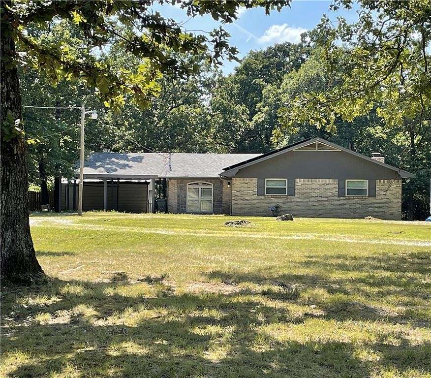 3.2 Acres of Residential Land with Home for Sale in Fayetteville, Arkansas