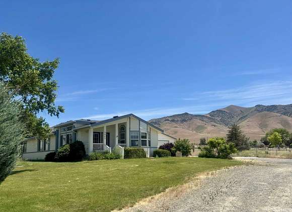 5 Acres of Residential Land with Home for Sale in Winnemucca, Nevada