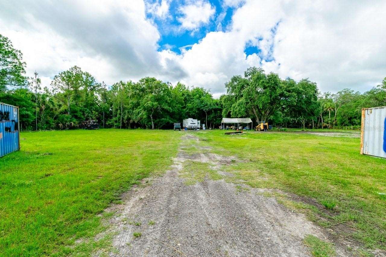 5 Acres of Residential Land for Sale in Geneva, Florida