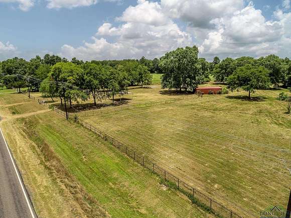 4 Acres of Land for Sale in Tatum, Texas