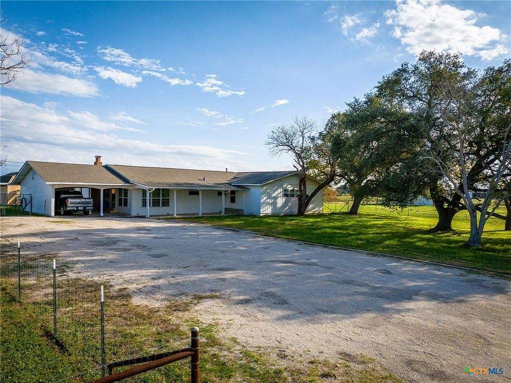 31.23 Acres of Improved Land for Sale in Luling, Texas