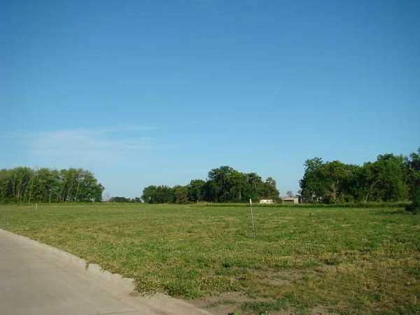 0.29 Acres of Residential Land for Sale in Corydon, Iowa