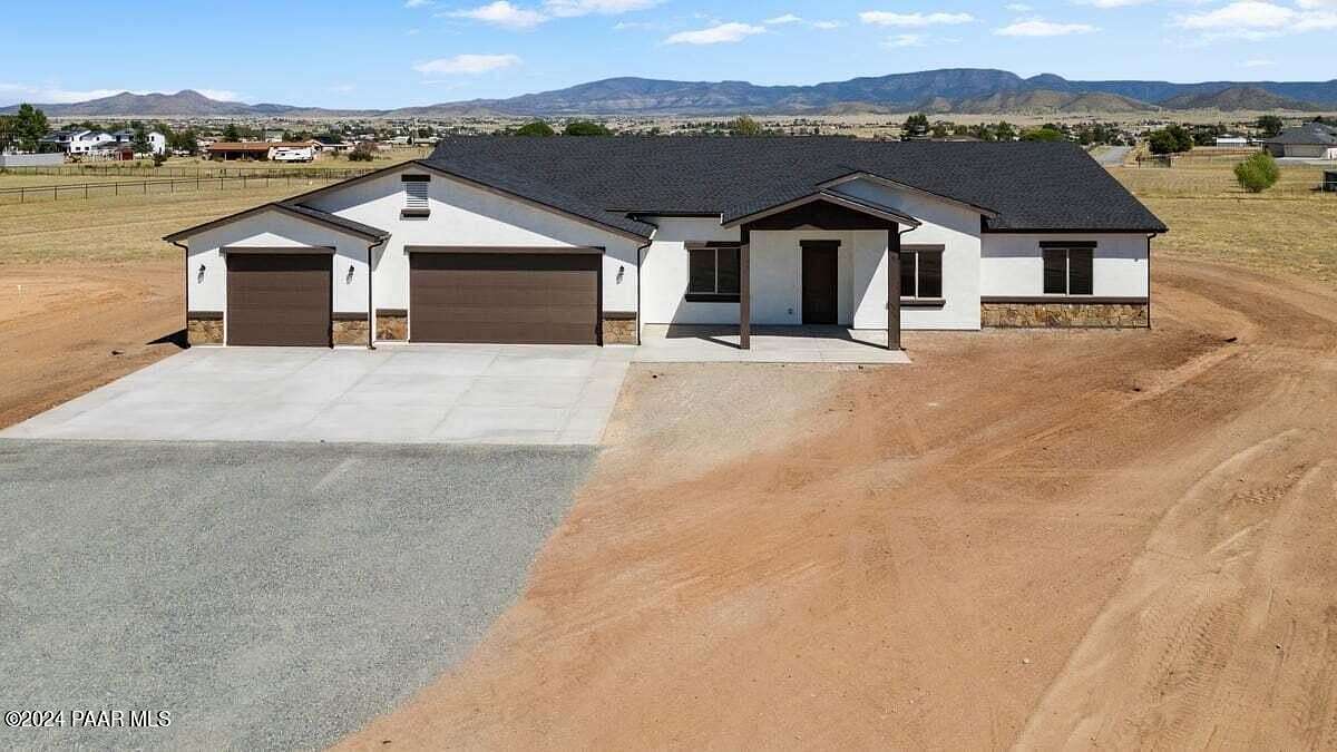 3.98 Acres of Residential Land with Home for Sale in Prescott Valley, Arizona