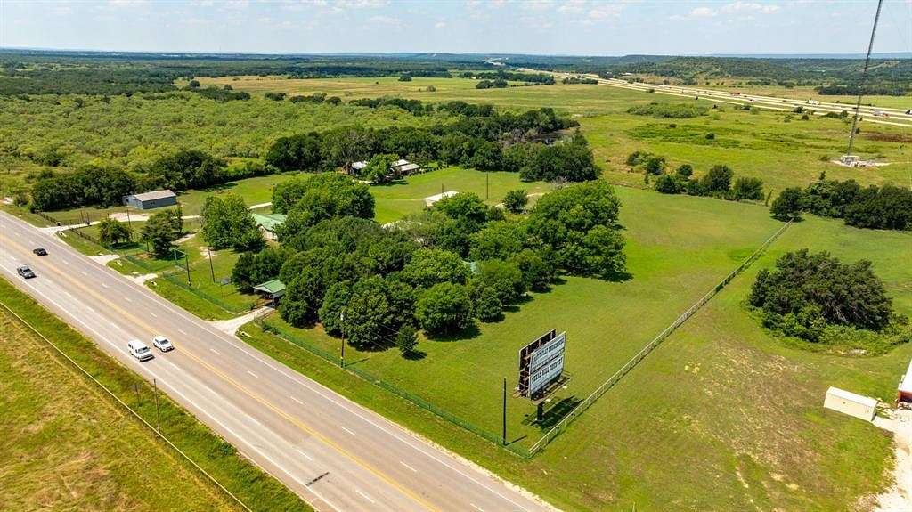 6.113 Acres of Mixed-Use Land for Sale in Santo, Texas