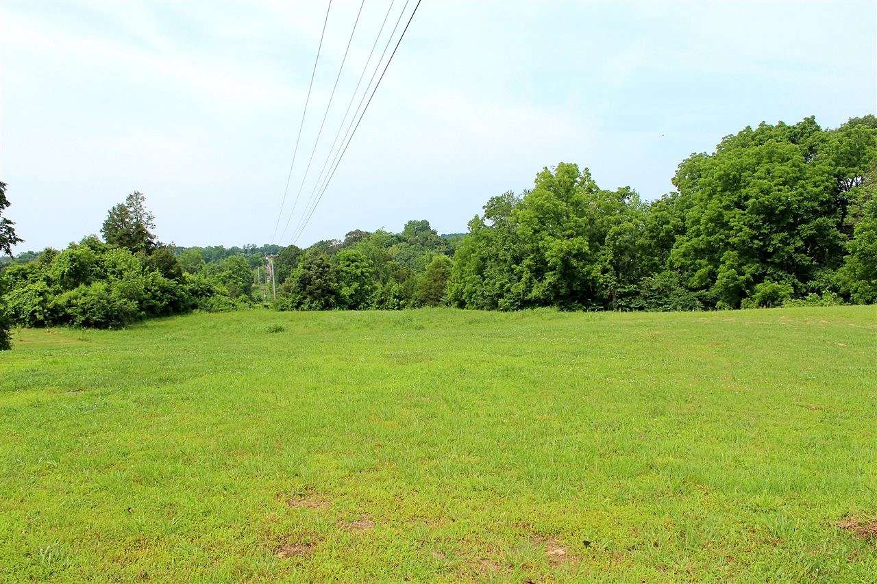9.9 Acres of Residential Land with Home for Sale in Brownsville, Kentucky