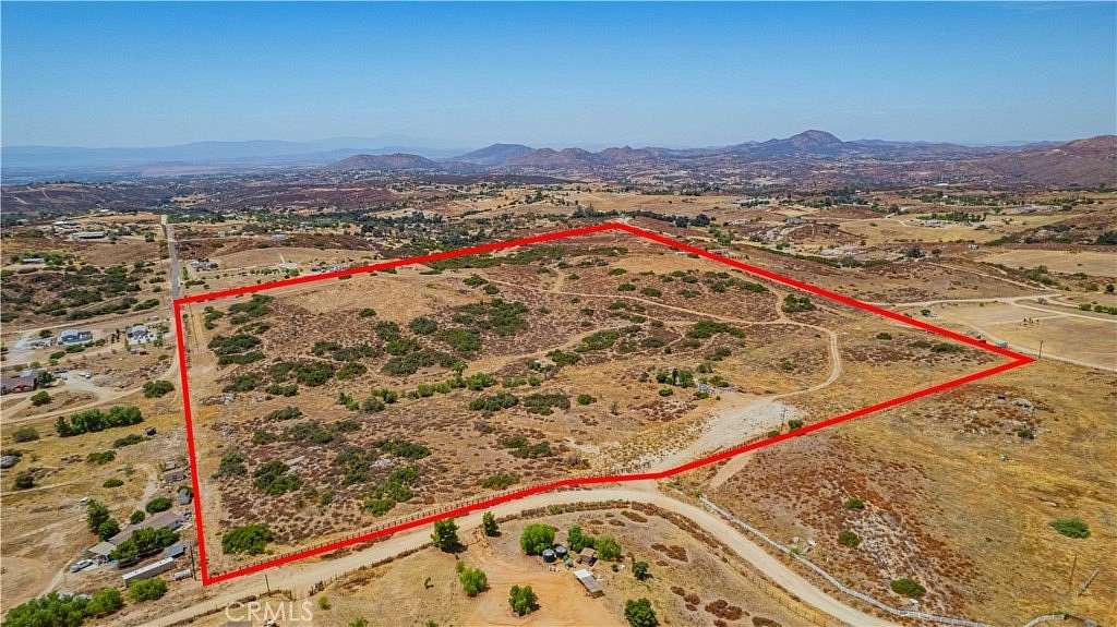 39.68 Acres of Land for Sale in Hemet, California