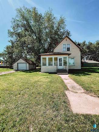 32.599 Acres of Land with Home for Sale in Ethan, South Dakota