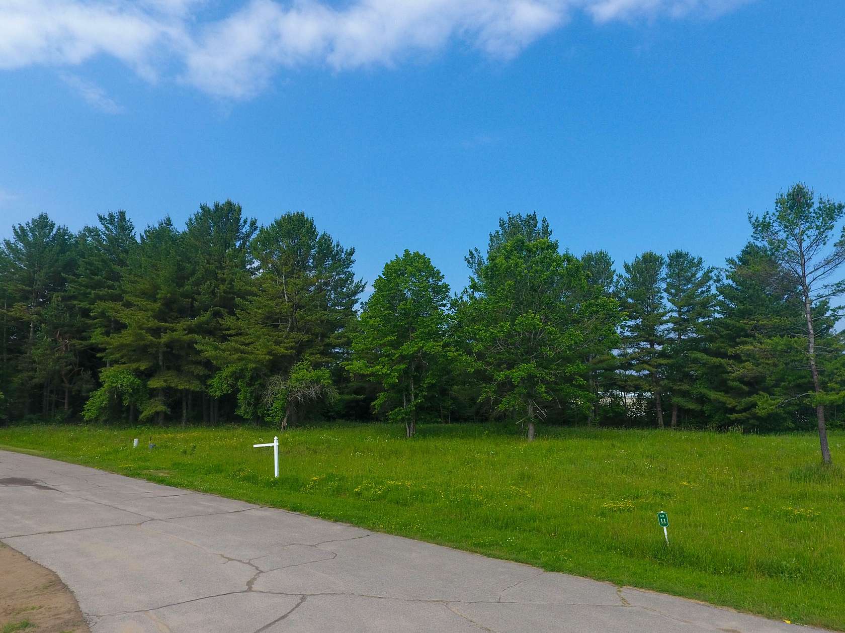 1.06 Acres of Residential Land for Sale in Cheboygan, Michigan