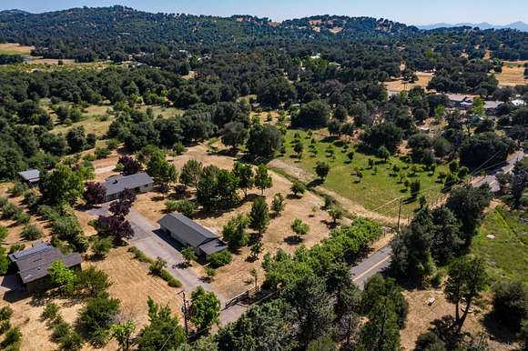 4.117 Acres of Residential Land with Home for Sale in Julian, California