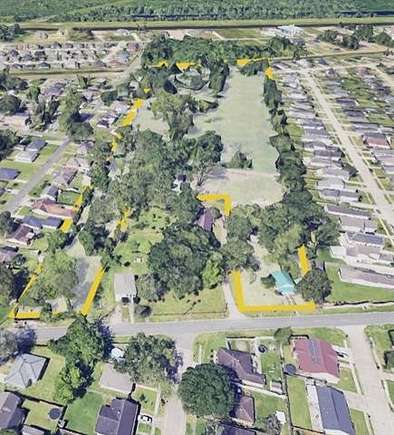 13.5 Acres of Mixed-Use Land for Sale in Marrero, Louisiana