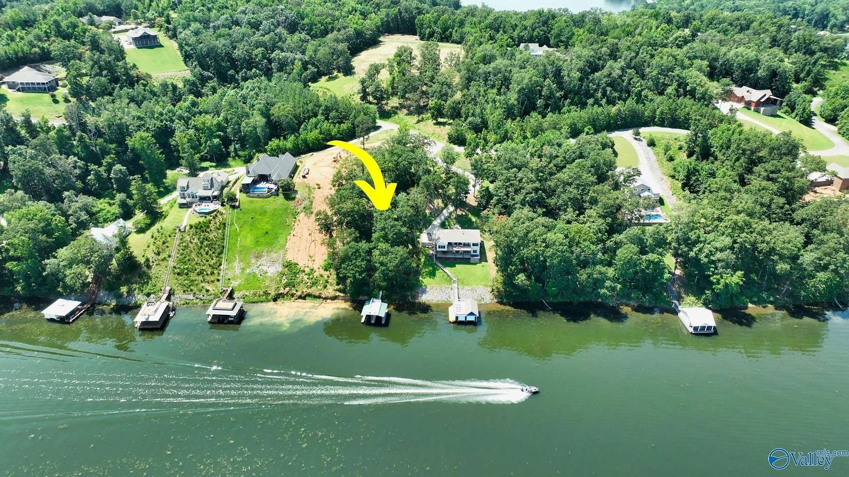 0.81 Acres of Residential Land for Sale in Scottsboro, Alabama