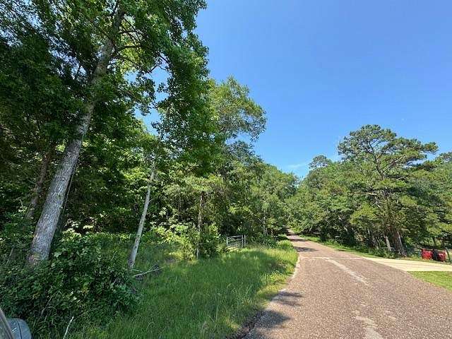 12.9 Acres of Recreational Land & Farm for Sale in Hallsville, Texas