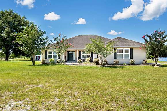 10 Acres of Land with Home for Sale in Fort White, Florida
