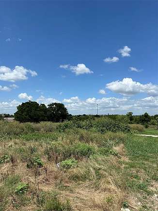 1.04 Acres of Residential Land for Sale in Cleburne, Texas