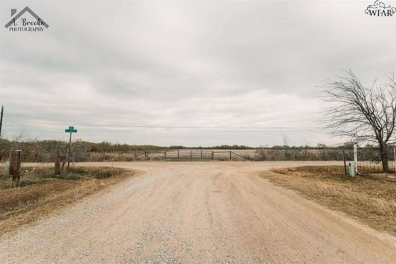 10 Acres of Residential Land for Sale in Wichita Falls, Texas