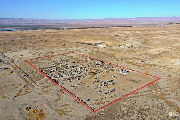 20.05 Acres of Land for Sale in Bakersfield, California