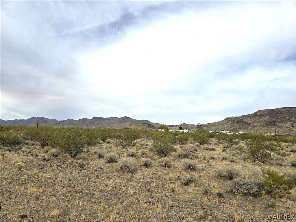 1.2 Acres of Land for Sale in Golden Valley, Arizona