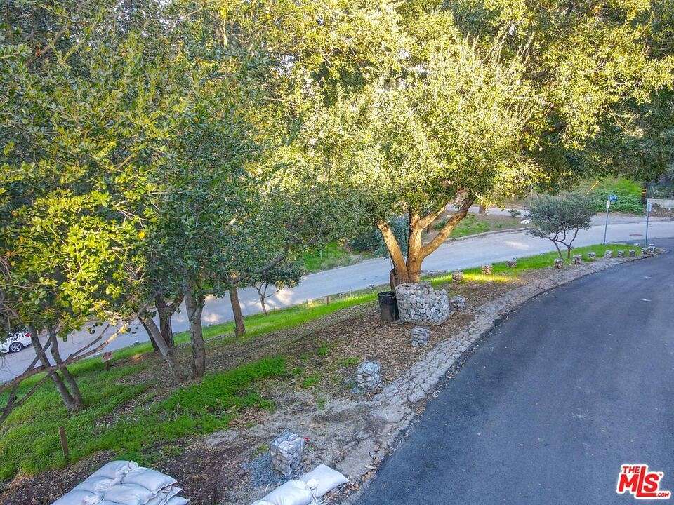 0.149 Acres of Residential Land for Sale in Woodland Hills, California