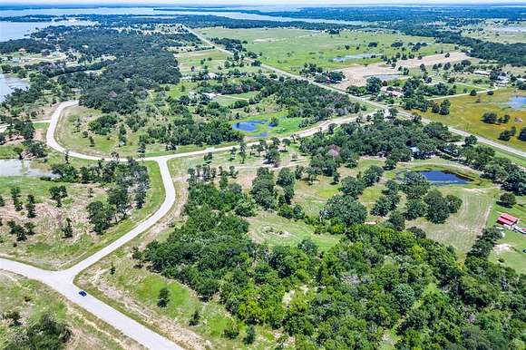 1.01 Acres of Residential Land for Sale in Corsicana, Texas