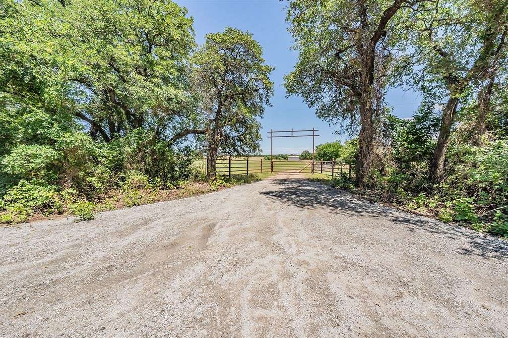 76 Acres of Recreational Land & Farm for Sale in Chico, Texas