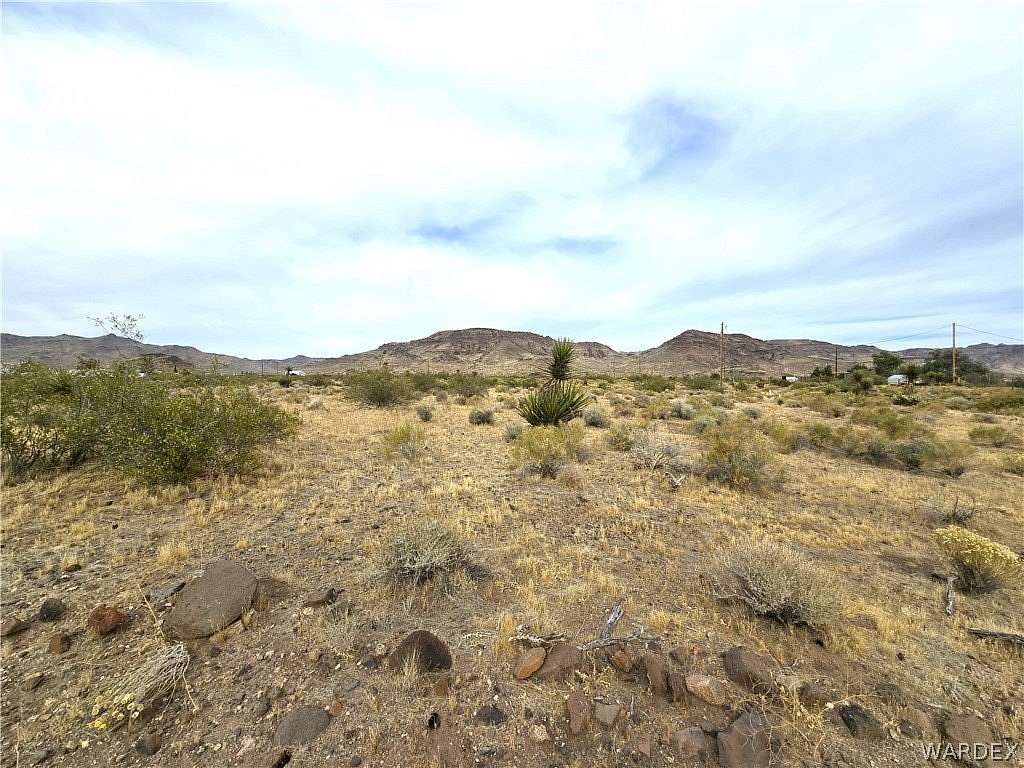 1.2 Acres of Land for Sale in Golden Valley, Arizona