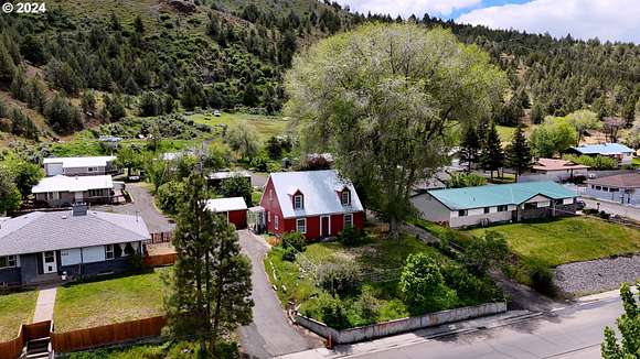 20.62 Acres of Agricultural Land with Home for Sale in John Day, Oregon