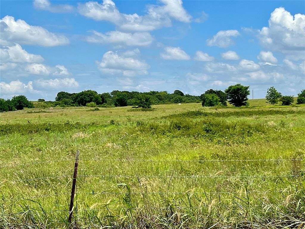 23.09 Acres of Agricultural Land for Sale in Montague, Texas