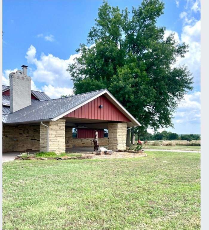 6 Acres of Residential Land with Home for Sale in Lexington, Oklahoma
